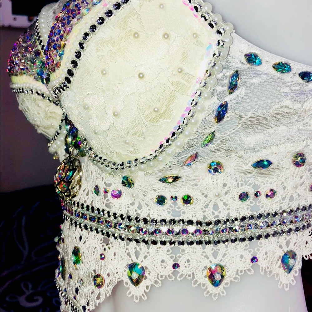 Custom Bra - Picture 3 of 7